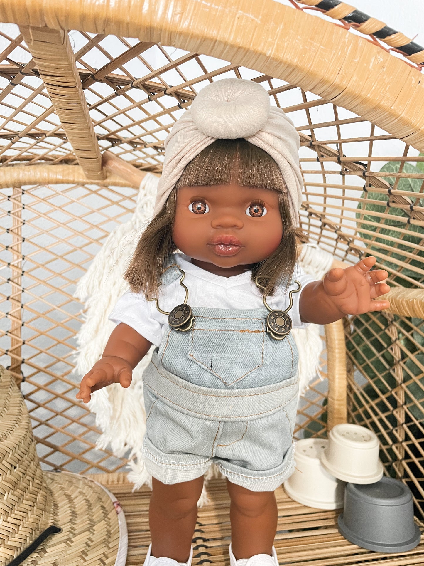 Salomé- MK Standing Girl Doll